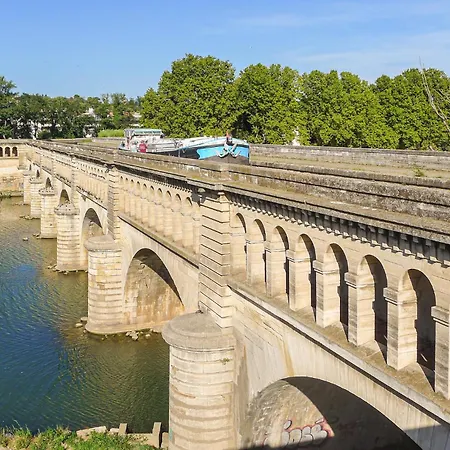 Feriehus Stunning In Agde